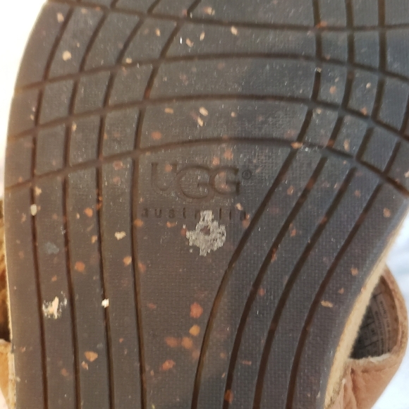 Ugg sandals size 5 - Picture 4 of 5
